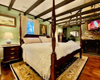 Silsbee's by Daniels House - Salem - Chambre