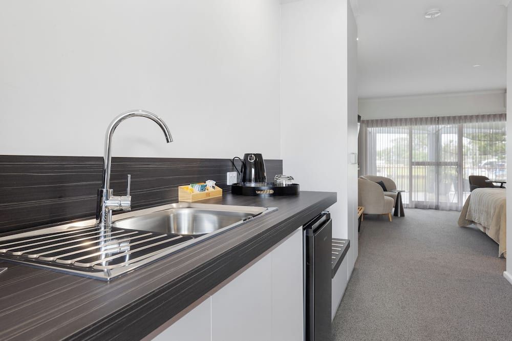 Mariners Cove Waterfront Motel and Apartments