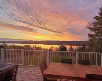 Au Sommet Du Lac Magog - Magog - Balcón