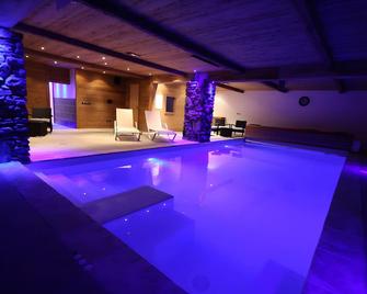 Appartement Roméo - Champagny-en-Vanoise - Zwembad