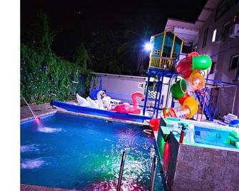 # 2 Gorgeous Villa In Albrook Villa - Ciudad de Panamá - Piscina