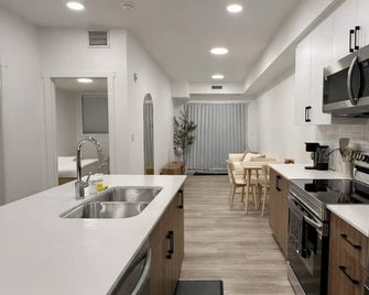 Condo w 2 Beds 13 Mins from West Edmonton Mall - Spruce Grove