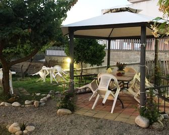 B & B Magna Grecia / villa / rooms with garden close to the sea - Crotone - Patio