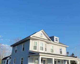 898 Portmaitland Rd - Dunnville - Building