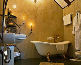 Hunter Prince Castle Hotel - Turda - Baño
