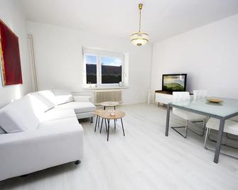 Piestany House With Garden Veronika - Piestany - Sala de estar
