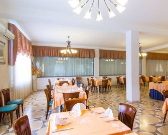 Racar - Frigole - Restaurante