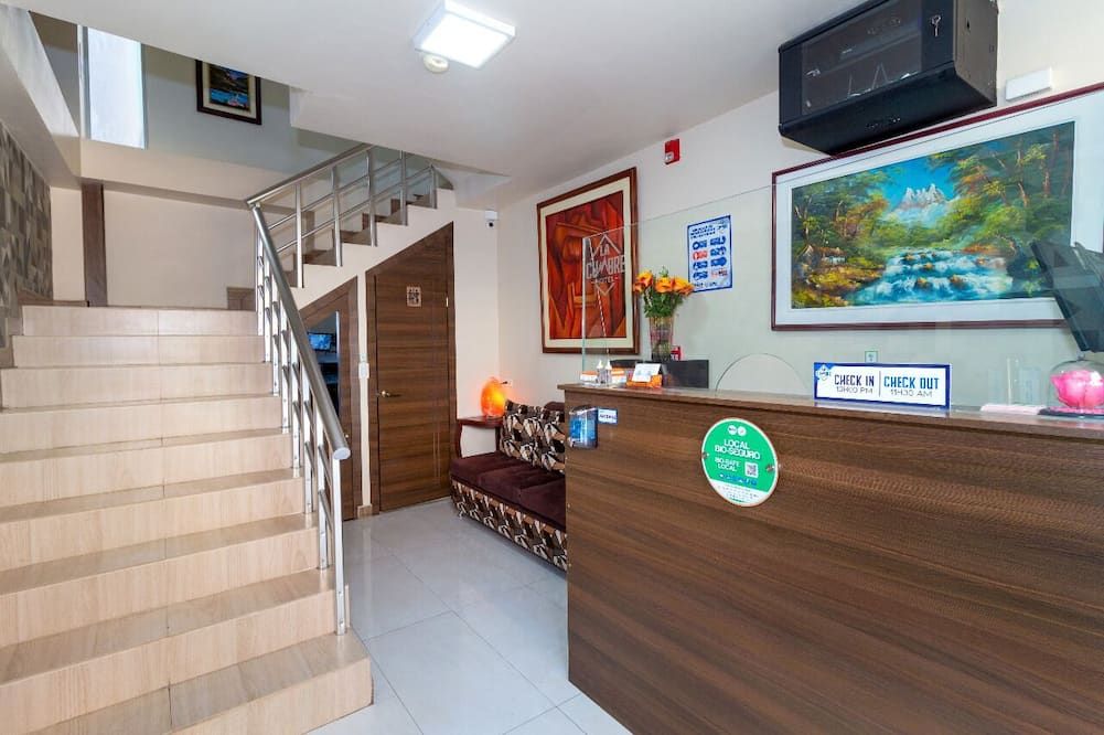 Hotel La Cumbre by Team Adventure - Banos - דלפק קבלה