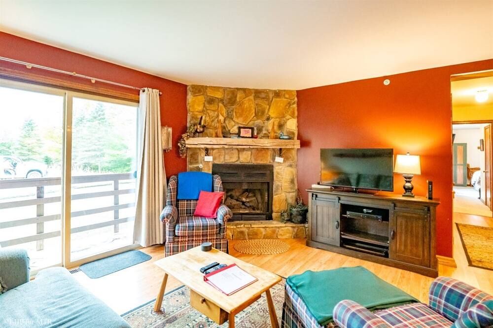 Slopeside Condo D102 - Davis - Sala de estar