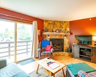 Slopeside Condo D102 - Davis - Sala de estar