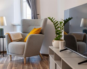 RentPlanet - plac Uniwersytecki - Wroclaw - Living room