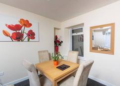 Sandfields House - Gorseinon - Comedor