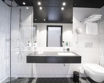Quality Hotel Strawberry Arena - Solna - Bagno