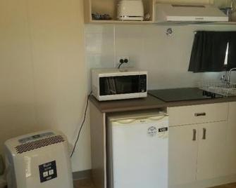 Green Head Caravan Park - Eneabba West - Cocina