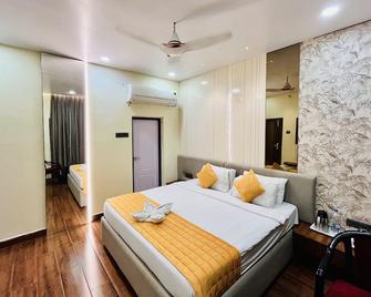 Shankar Bhavan By Vinayak Hotels, Berhampur - Brahmapur - Bedroom