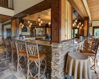 Lake Aspen Hideaway by Innsbrook Vacations! - Wright City - Bar