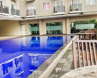 Great Location Sunter Park View Studio Apartment - Yakarta - Piscina