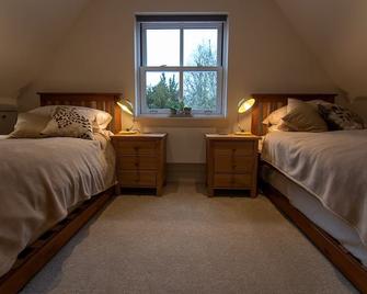 Fabulous 4 Bed Town-House In Central Marlow Close To Restaurants, Park & River - Marlow - Bedroom
