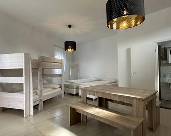 Dreams Unterkunft - Kötz - Schlafzimmer