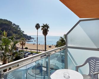 Hotel Surf Mar - יורט דה מאר - מרפסת