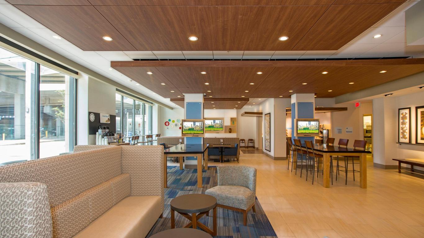 هوليداي إن إكسبرس آند سويتس بيتسبرج نورث شور باي آيتش جي