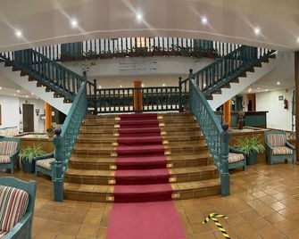 Hotel Almagro - Almagro - Vestíbul