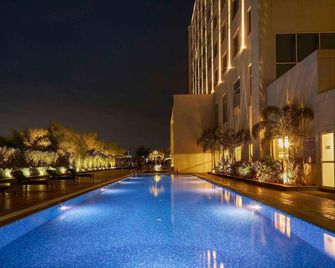 Mercure Chennai Sriperumbudur - Srīperumbūdūr - Piscina