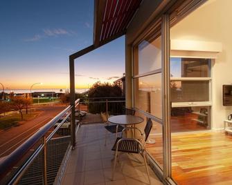 Semaphore Blue Apartments - Semaphore - Balcony