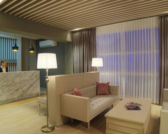 The Raya Surawong Bangkok - Bangkok - Sala