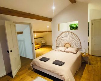 Magnificent 9-person house close to town center. - Valence - Bedroom
