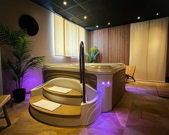 Hotel & Spa Le Renard Centre - Châlons-en-Champagne - Spa