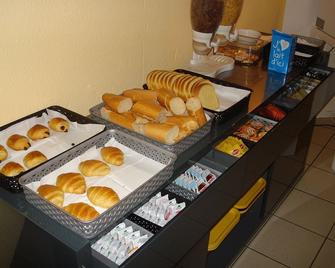 Fleurines Hotel - Fleurines - Buffet