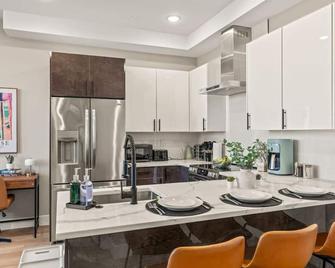 Cozy 1br|1ba Retreat In Philly - Philadelphia - Kitchen