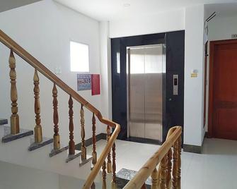 Ninh Chu Hotel - Phan Rang - Stairs