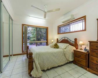Gateway to Port Douglas Daintree - Mossman