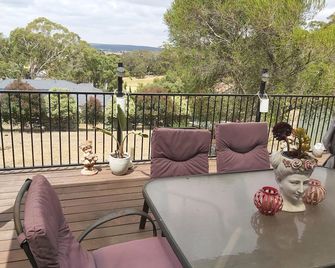 A couples retreat, come and enjoy the serenity - Buninyong - Balcón