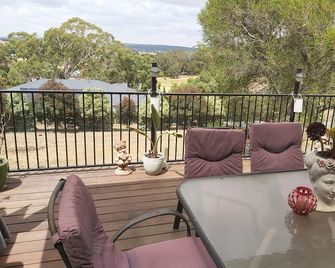 A couples retreat, come and enjoy the serenity - Buninyong - Balcón