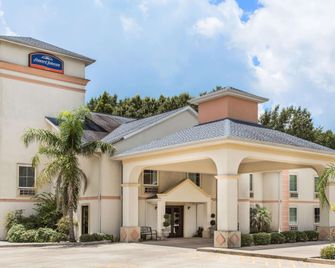Howard Johnson by Wyndham Houma - Houma - Bygning