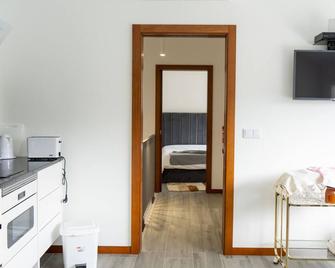 Douro River View Family Retreat 3bd Apartment - Numao - Cocina