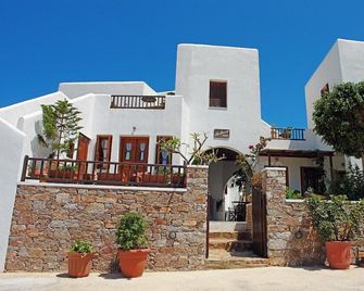 Antheia - Folegandros - Building