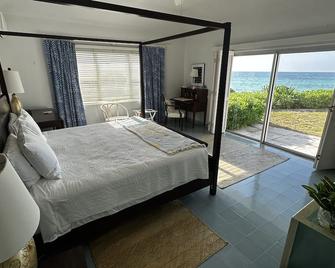 Oceanfront Perfection - Daily Housekeeping/Private Cook included! - Greencastle - Dormitor