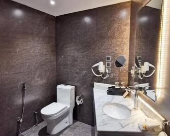 Aman Hotel Ahd Rafidah - Khamis Mushait - Bathroom