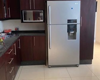 Hush Guest House - Swartklip - Kitchen