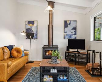 Amaroo Cottage - Blackheath - Obývací pokoj