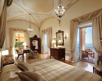 Grand Hotel Excelsior Vittoria - סורנטו - חדר שינה