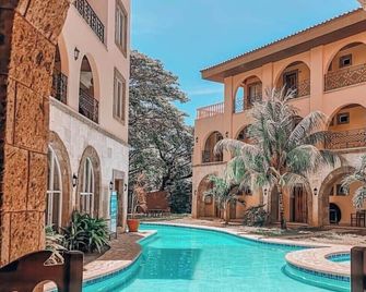 Corto del Mar Hotel - Coron - Bể bơi