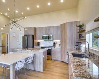 Newly Built, Modern Alton Cabin On 4 Acr - Alton - Cocina