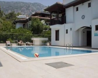 Erdem Hotel - Akyaka - Havuz