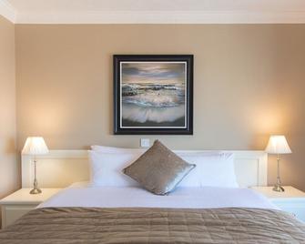 Kilkee Town House - Kilkee - Habitación