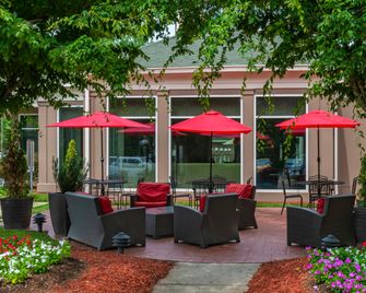 Hilton Garden Inn Charlotte Pineville - Pineville - Patio